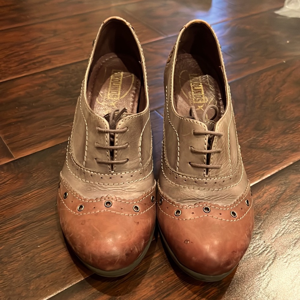 Pikolinos heeled oxford 8